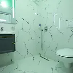 Romance شقة *